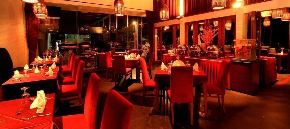 Puri Setiabudhi Bandung Eksteriør billede